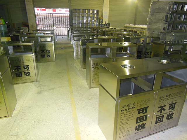 欣方圳多文字不銹鋼室內分類垃圾桶產(chǎn)品展示